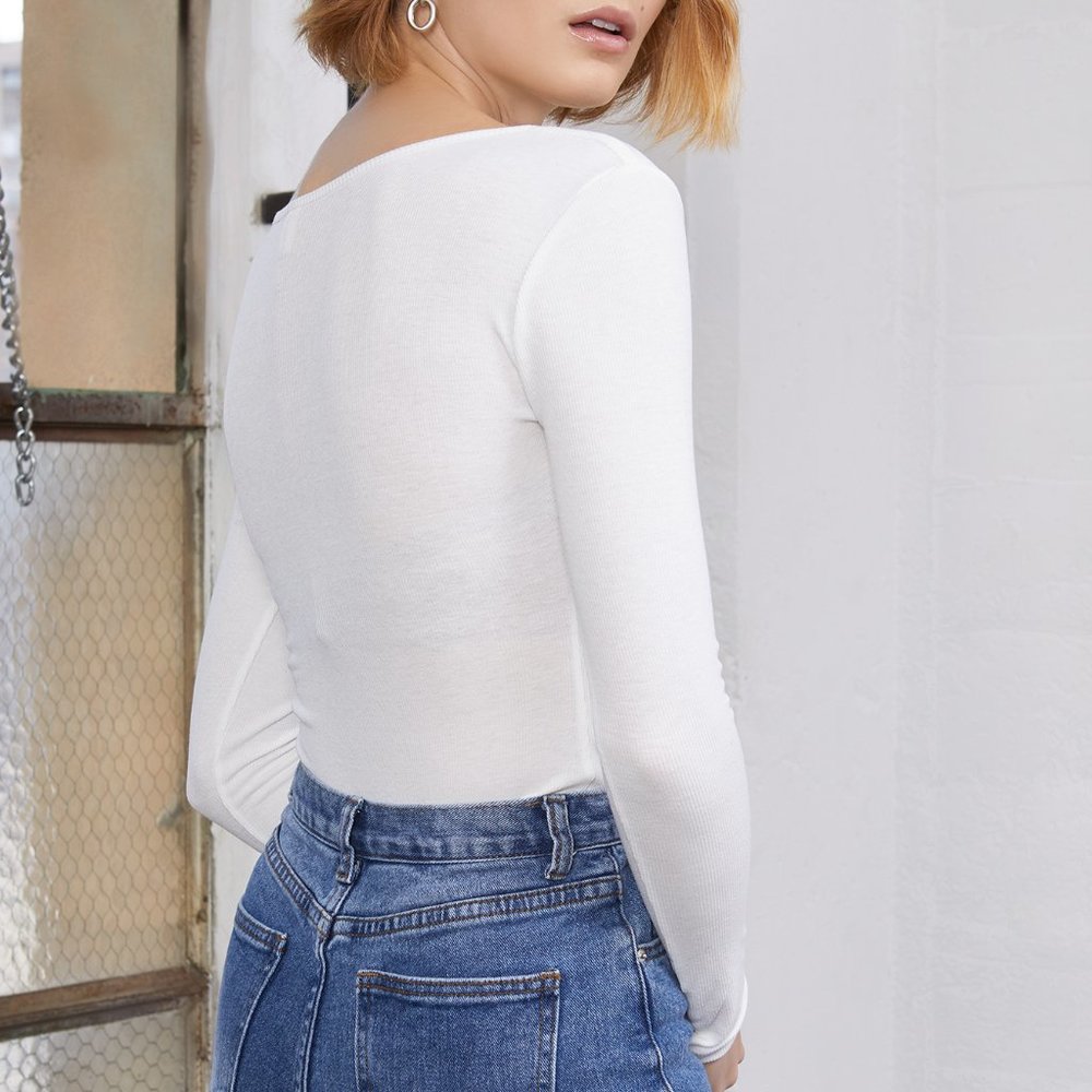 Emery Ribbed Ruched Bodysuit - Picture 3 of 5